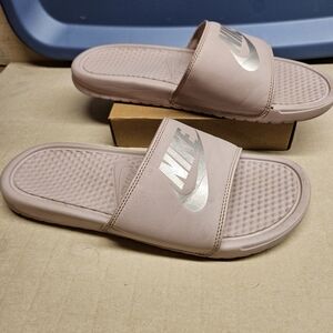 Womens Nike Benassi Slide Sandals with Silver Logo, Size 10